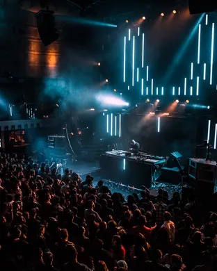 Com Truise Tempe