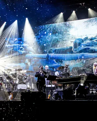 Mannheim Steamroller Christmas Mesa